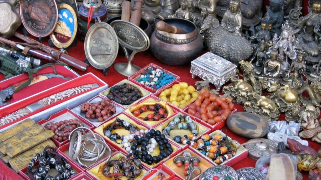 What to Buy at Tibetan Market in Manali