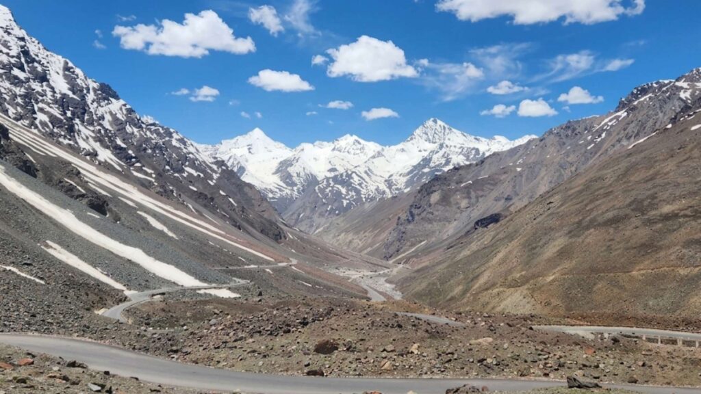 Baralacha Pass in July 2026_ Weather, Road Status, Snow and Travel Guide